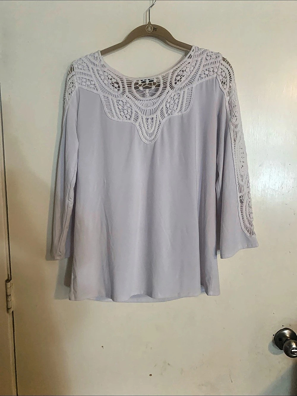 Anthony Original Lace Sleeve Blouse in White Size Medium